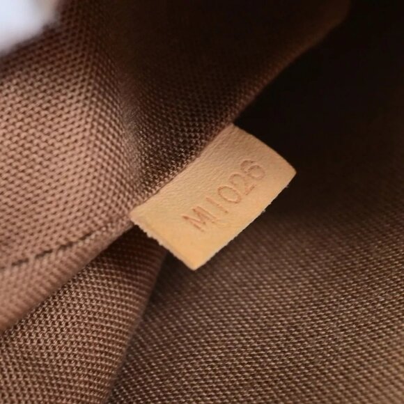 LOUIS VUITTON Messenger Bosphore PM Shoulder Bag Monogram Leather - Picture 9 of 16